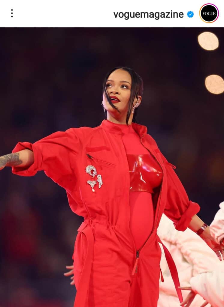 ריהאנה מכריזה על הריון שני בהופעתה בגמר הסופרבול